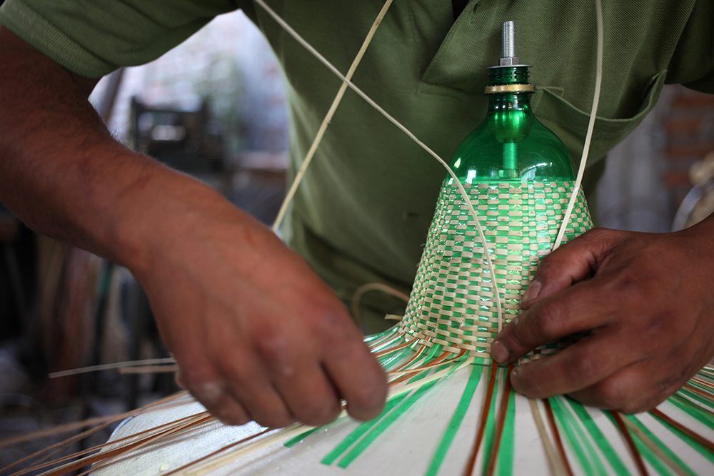 kerajinan limbah plastik