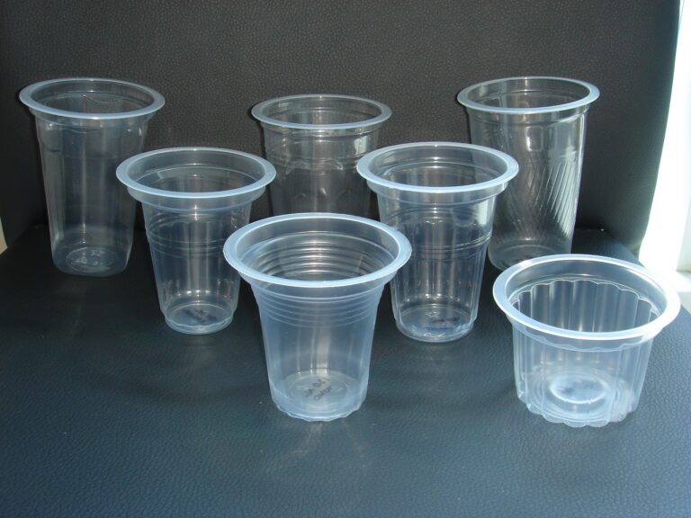 gelas plastik