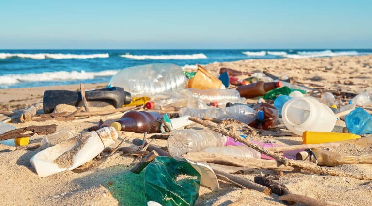 sampah plastik laut