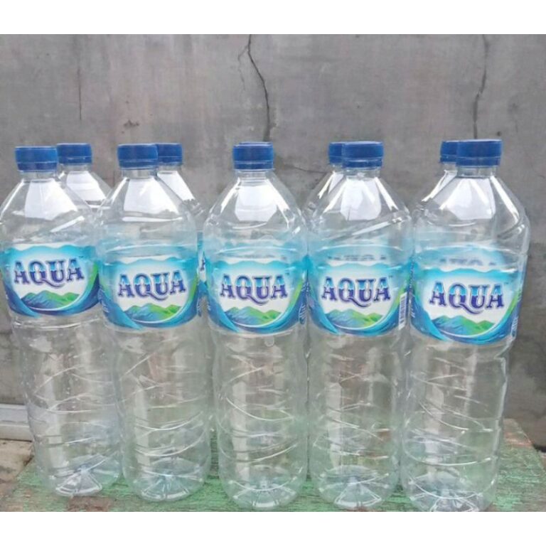 memanfaatkan botol aqua bekas