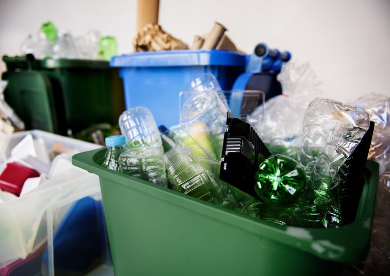 Bisnis Pecah Belah Plastik