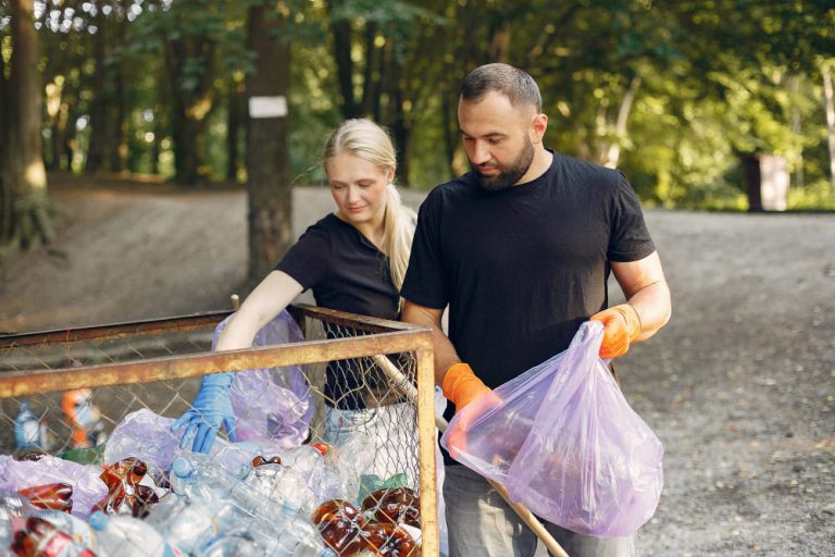 Bisnis Daur Ulang Sampah Plastik