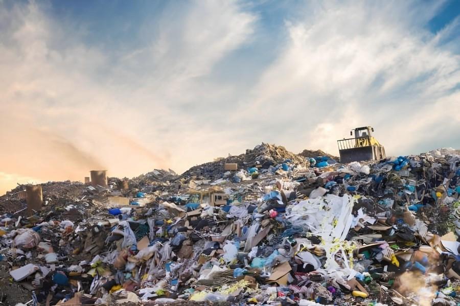 polusi sampah plastik