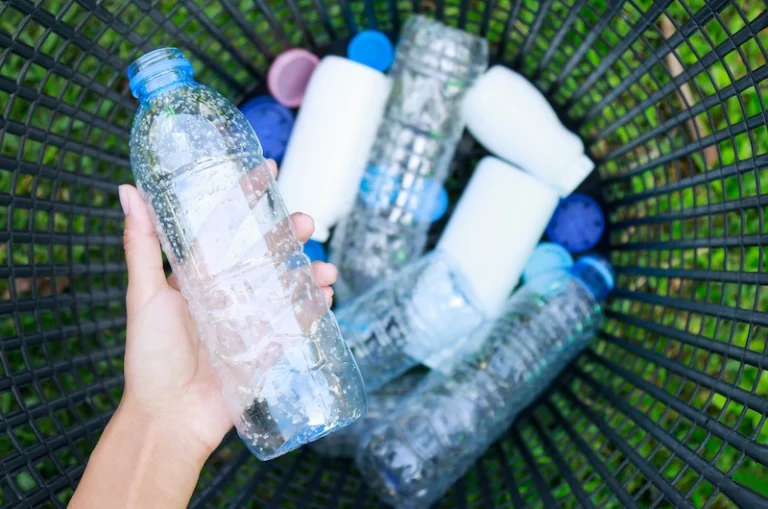 daur ulang dari botol plastik