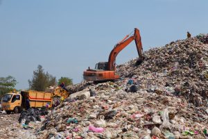 Cara Memanfaatkan Plastik Bekas