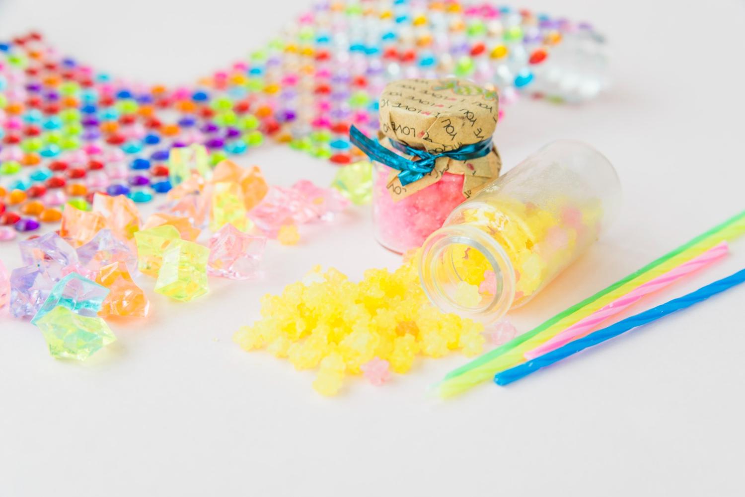 kerajinan dari bahan bekas plastik